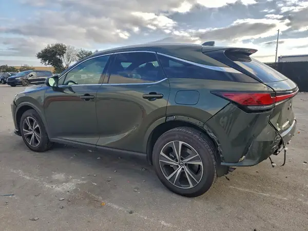 2T2BBMCA3SC085953 2025 LEXUS RX - Image 2