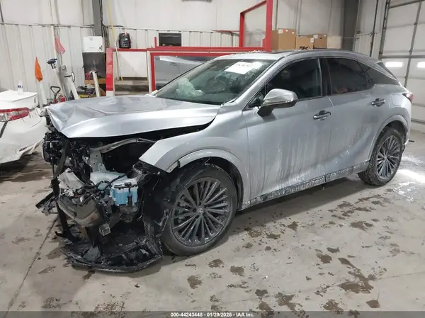 2T2BBMCA3SC100886 2025 LEXUS RX - Image 2