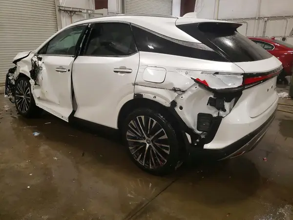 2T2BBMCA3SC103349 2025 LEXUS RX - Image 2