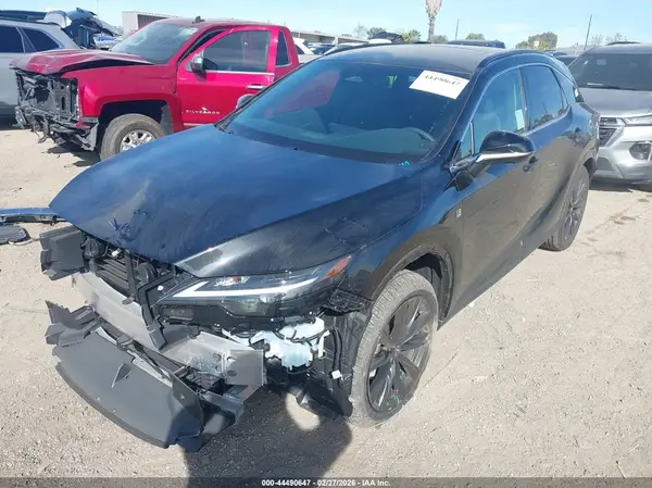 2T2BBMCA3TC117012 2026 LEXUS RX - Image 2