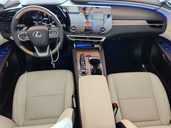2T2BBMCA3TC128155 2026 LEXUS RX - Image 8