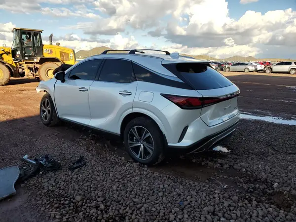 2T2BBMCA4PC020598 2023 LEXUS RX - Image 2