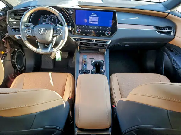 2T2BBMCA4RC023004 2024 LEXUS RX - Image 8