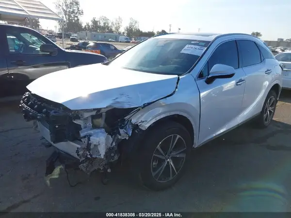 2T2BBMCA4RC025397 2024 LEXUS RX - Image 2