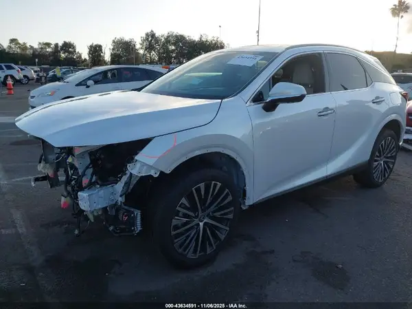 2T2BBMCA4RC049523 2024 LEXUS RX - Image 2