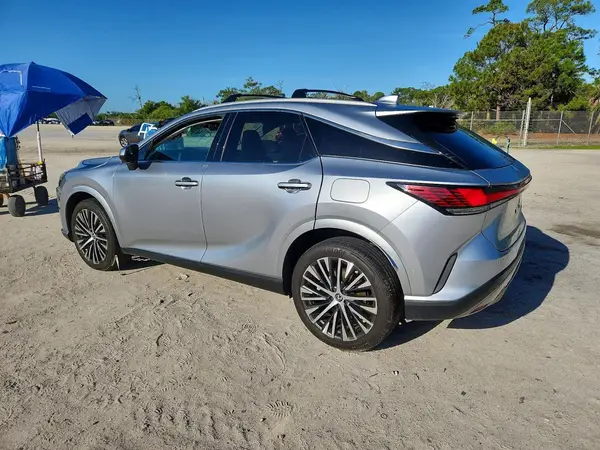 2T2BBMCA4RC050980 2024 LEXUS RX - Image 2