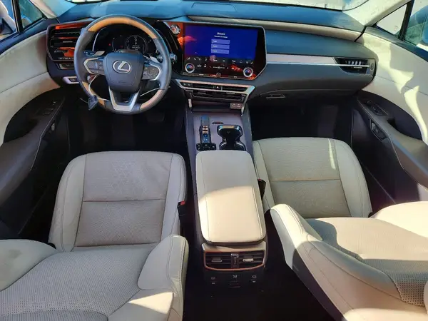 2T2BBMCA4RC050980 2024 LEXUS RX - Image 8