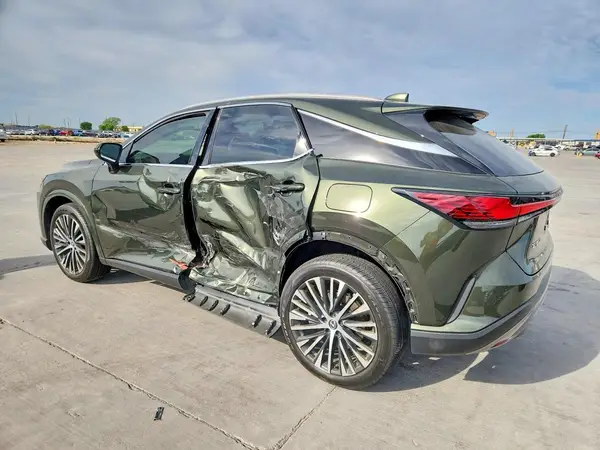 2T2BBMCA4RC061820 2024 LEXUS RX - Image 2