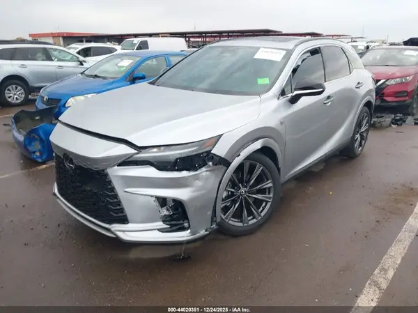2T2BBMCA4SC072984 2025 LEXUS RX - Image 2