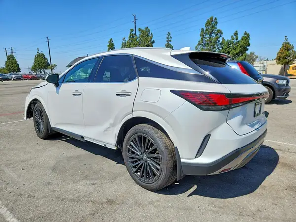 2T2BBMCA4SC073617 2025 LEXUS RX - Image 2