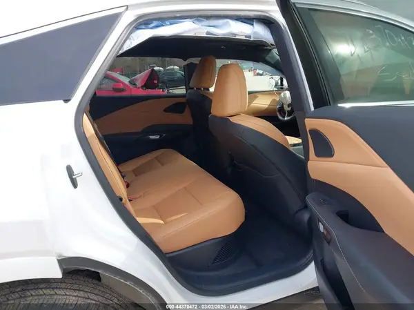 2T2BBMCA4SC100640 2025 LEXUS RX - Image 8