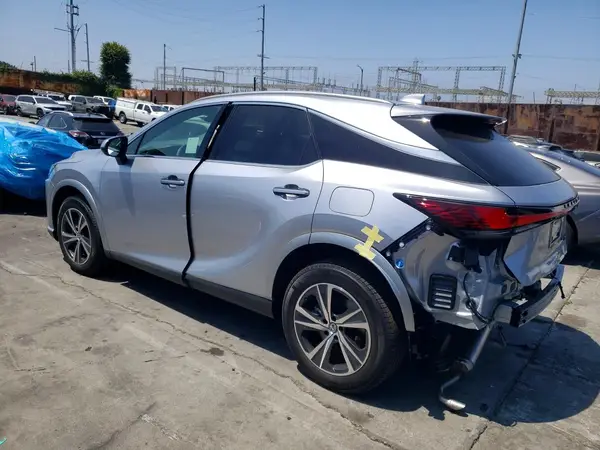 2T2BBMCA4TC132277 2026 LEXUS RX - Image 2