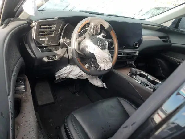 2T2BBMCA5PC002160 2023 LEXUS RX - Image 8