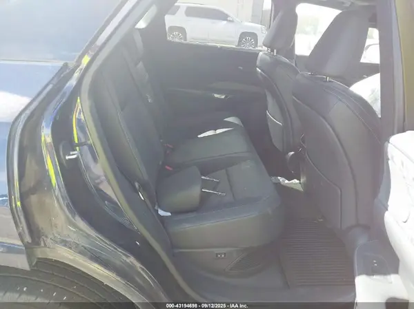 2T2BBMCA5RC049014 2024 LEXUS RX - Image 8