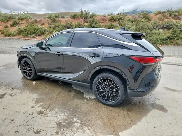 2T2BBMCA5SC070824 2025 LEXUS RX - Image 2