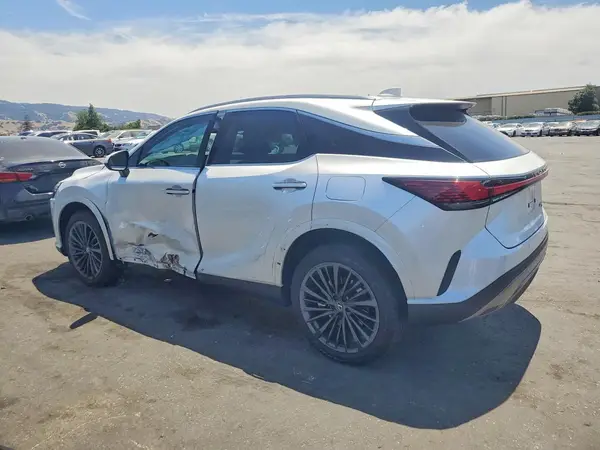 2T2BBMCA5SC072203 2025 LEXUS RX - Image 2