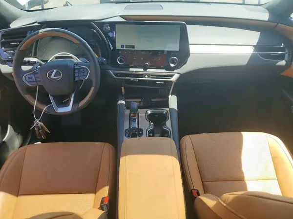 2T2BBMCA5SC072203 2025 LEXUS RX - Image 8