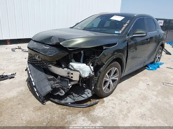 2T2BBMCA5SC073870 2025 LEXUS RX - Image 2