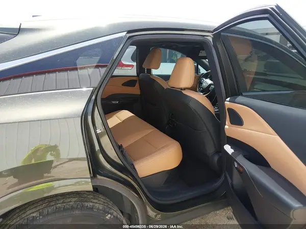2T2BBMCA5SC073870 2025 LEXUS RX - Image 8