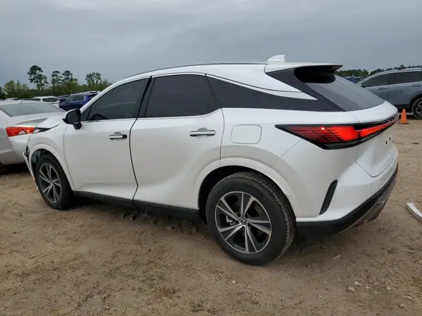 2T2BBMCA5SC073948 2025 LEXUS RX - Image 2