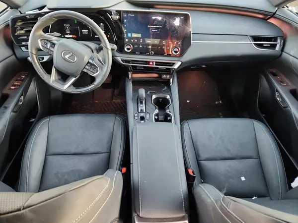2T2BBMCA5SC076574 2025 LEXUS RX - Image 8