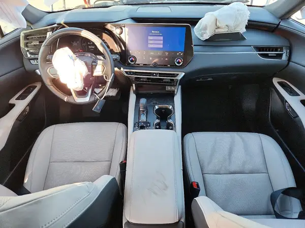 2T2BBMCA5SC077143 2025 LEXUS RX - Image 8