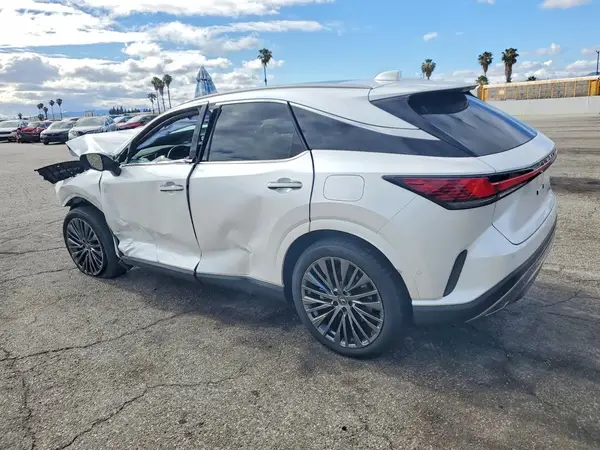 2T2BBMCA5SC093746 2025 LEXUS RX - Image 2