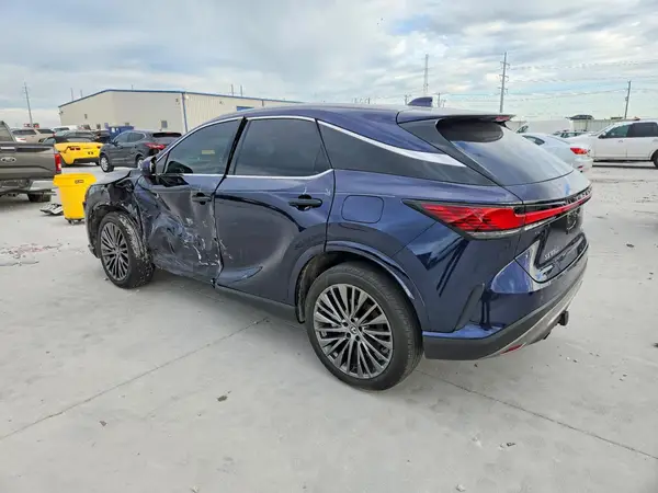 2T2BBMCA5SC096274 2025 LEXUS RX - Image 2