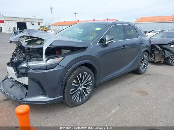 2T2BBMCA5SC097411 2025 LEXUS RX - Image 2
