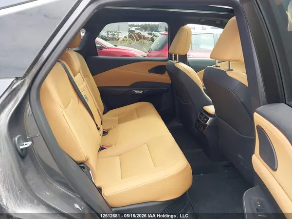 2T2BBMCA5SC097411 2025 LEXUS RX - Image 8