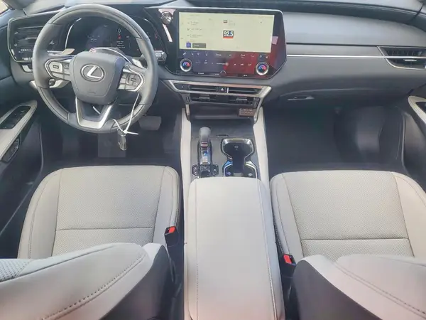 2T2BBMCA5SC102588 2025 LEXUS RX - Image 8