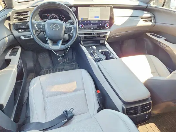 2T2BBMCA6PC017105 2023 LEXUS RX - Image 8