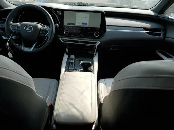 2T2BBMCA6RC024509 2024 LEXUS RX - Image 8