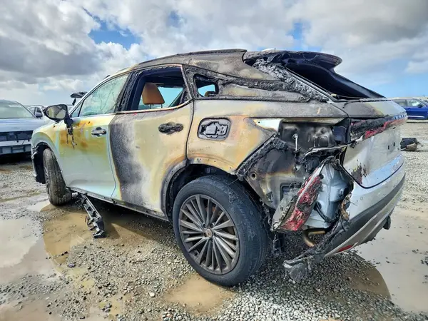2T2BBMCA6SC079936 2025 LEXUS RX - Image 2