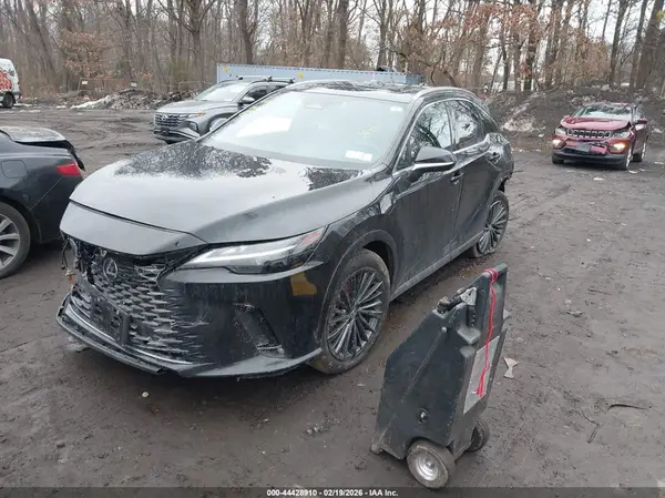 2T2BBMCA6SC089009 2025 LEXUS RX - Image 2