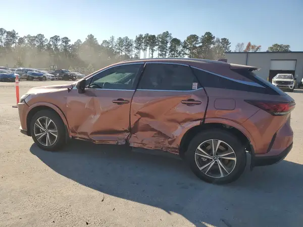 2T2BBMCA6SC090497 2025 LEXUS RX - Image 2