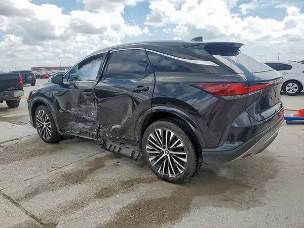 2T2BBMCA7RC036703 2024 LEXUS RX - Image 2