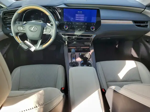 2T2BBMCA7SC076835 2025 LEXUS RX - Image 8