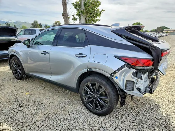 2T2BBMCA7SC084529 2025 LEXUS RX - Image 2