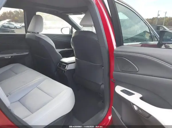 2T2BBMCA7SC088063 2025 LEXUS RX - Image 8