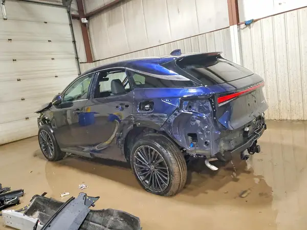 2T2BBMCA7SC104536 2025 LEXUS RX - Image 2