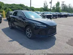 2T2BBMCA8RC032885 2024 LEXUS RX