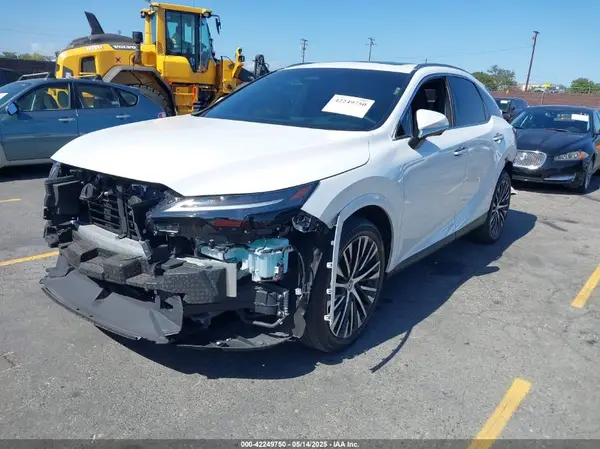 2T2BBMCA8RC035933 2024 LEXUS RX - Image 2