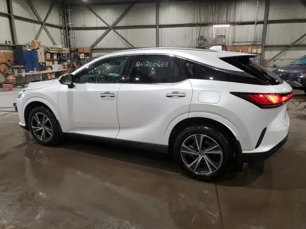 2T2BBMCA8RC039156 2024 LEXUS RX - Image 2