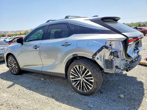 2T2BBMCA8RC056409 2024 LEXUS RX - Image 2