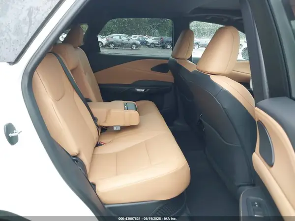 2T2BBMCA8SC074348 2025 LEXUS RX - Image 8