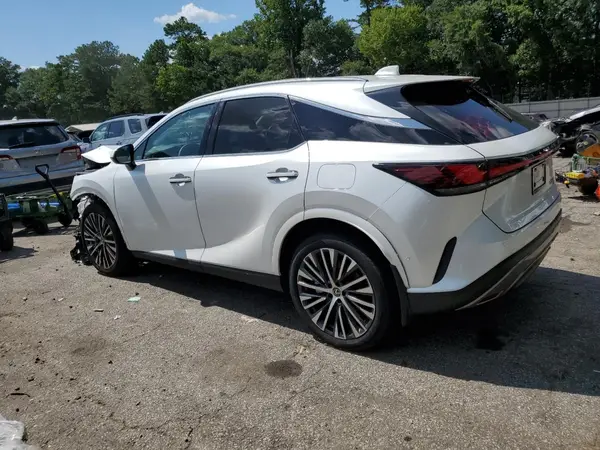 2T2BBMCA8SC078612 2025 LEXUS RX - Image 2