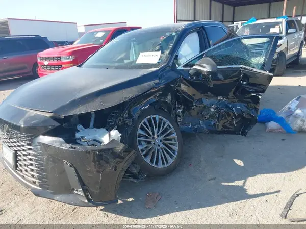 2T2BBMCA8SC090470 2025 LEXUS RX - Image 2