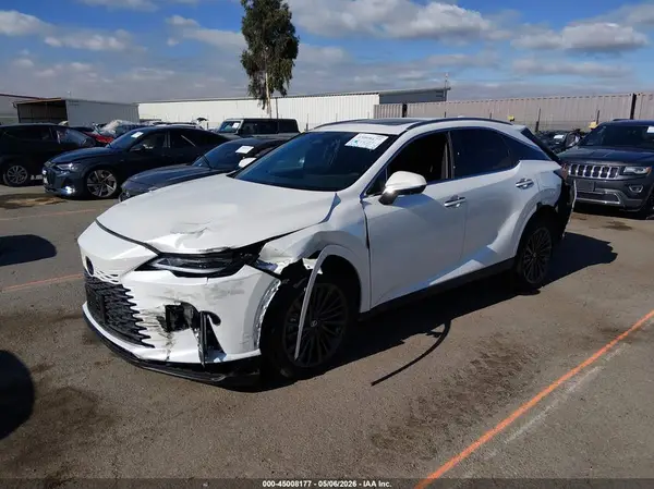 2T2BBMCA8TC108984 2026 LEXUS RX - Image 2