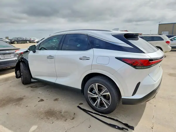 2T2BBMCA8TC125901 2026 LEXUS RX - Image 2